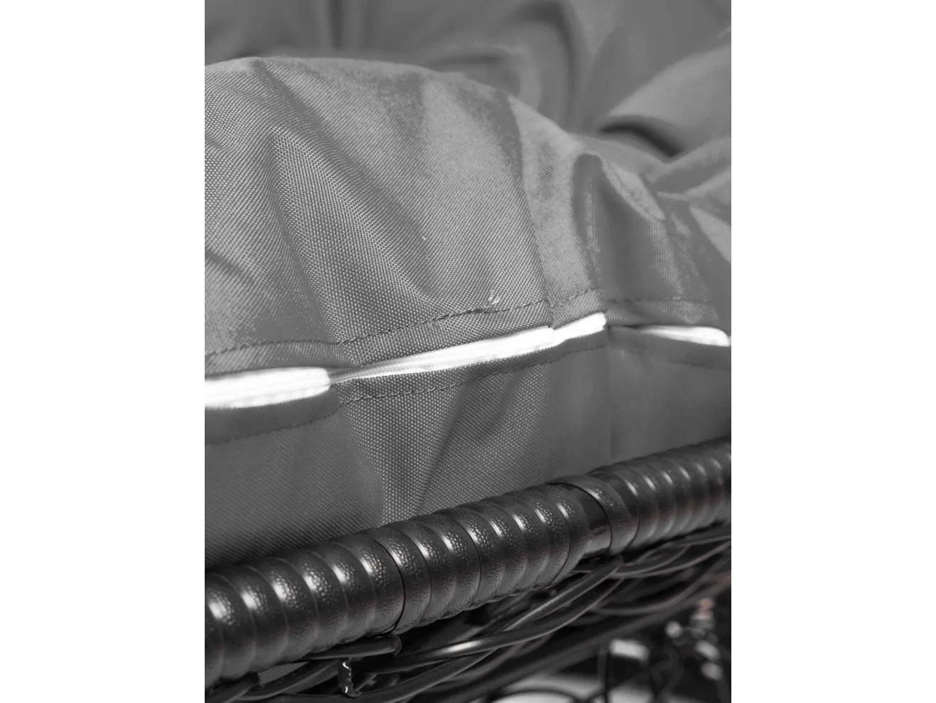 Диван МАМАСАН с ротангом чёрное, серая подушка арт. 12110409