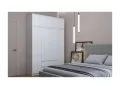 белый