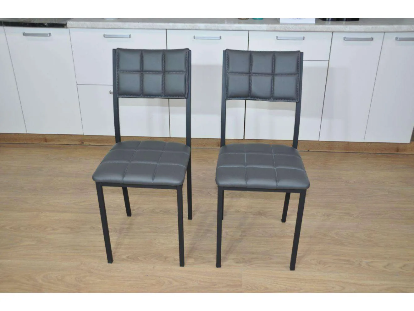 Стул Текс кожзам Серый/каркас черный арт. Uni0226