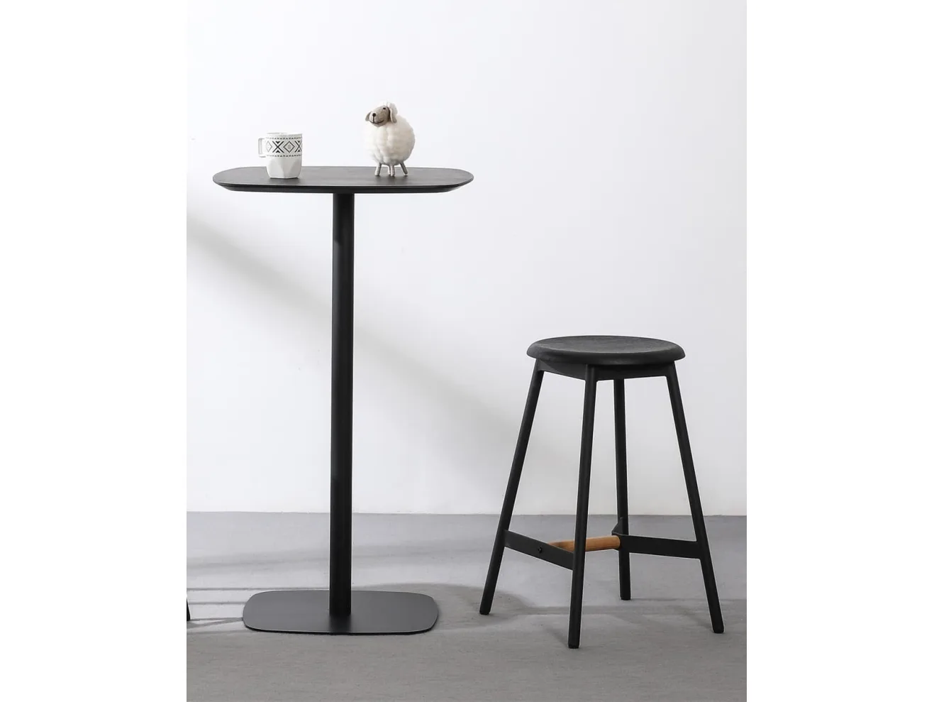 Стол барный STOOL GROUP Form 60*60 Черный арт. 2774537402